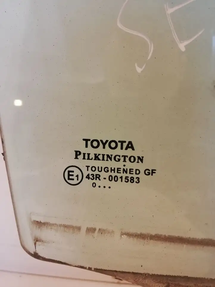 Toyota Avensis T270 (2009 - 2012) 43R001583 Стекло задней двери — фото 2
