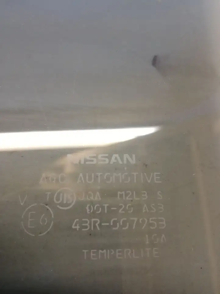Nissan X-Trail T32 (2014 - 2021) 43R007953 Стекло задней двери — фото 2