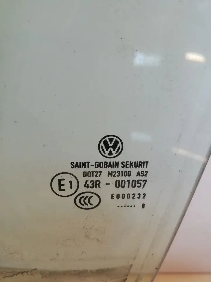 Volkswagen Golf V (2003 - 2009) 43R001057 Стекло задней двери — фото 2