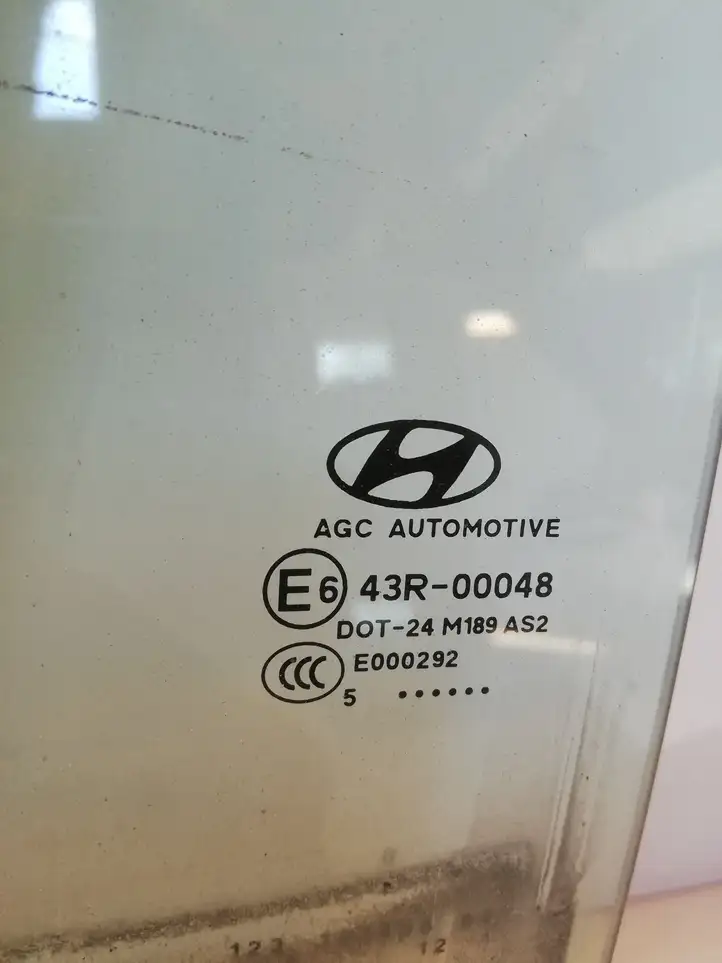 Hyundai Tucson TL (2015 - ) 43R00048 Стекло задней двери — фото 2