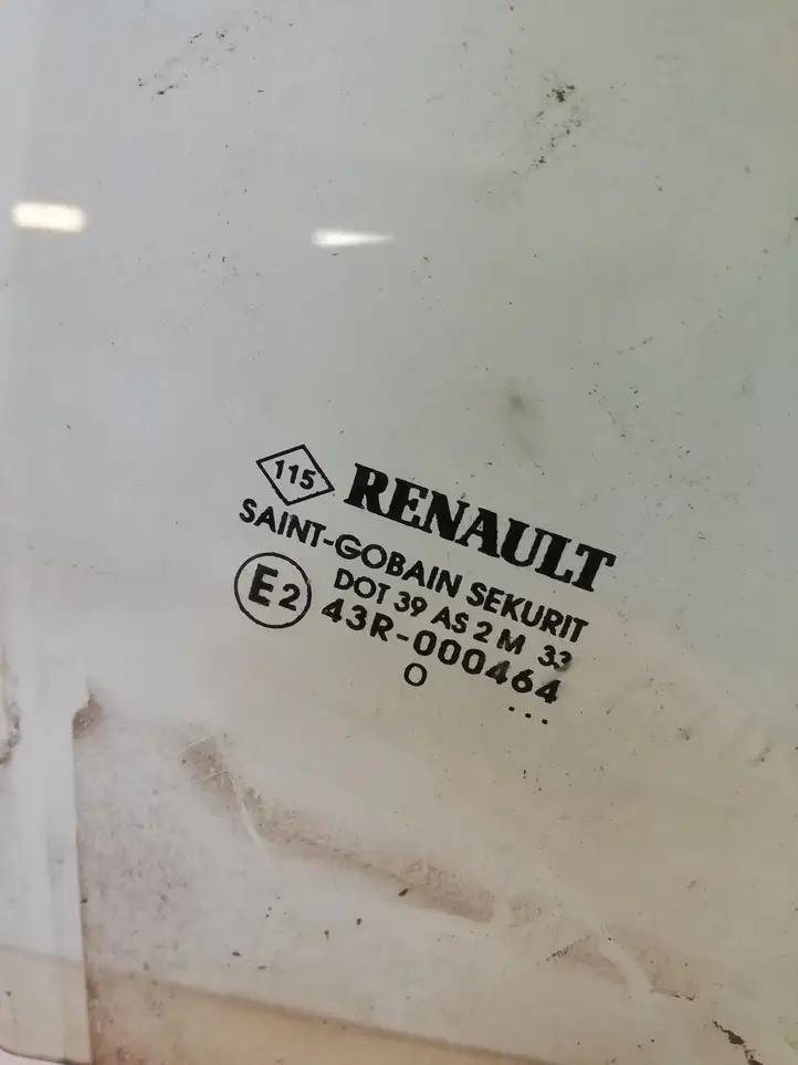 Renault Clio III (2005 - 2012) 43R000464 Стекло задней двери — фото 2