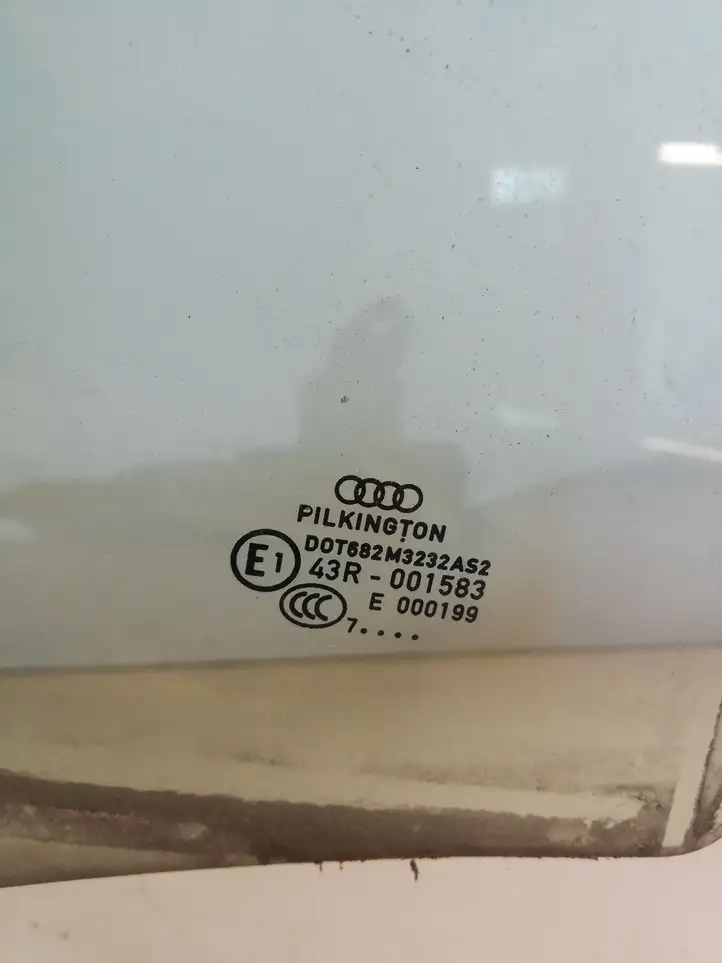 Audi A4 S4 B8 8K (2007 - 2011) 43R001583 Стекло задней двери — фото 2