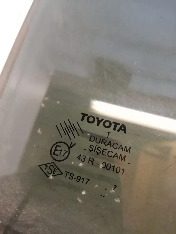 Toyota Corolla Verso AR10 (2004 - 2009) 43R00101 Стекло задней двери — фото 2