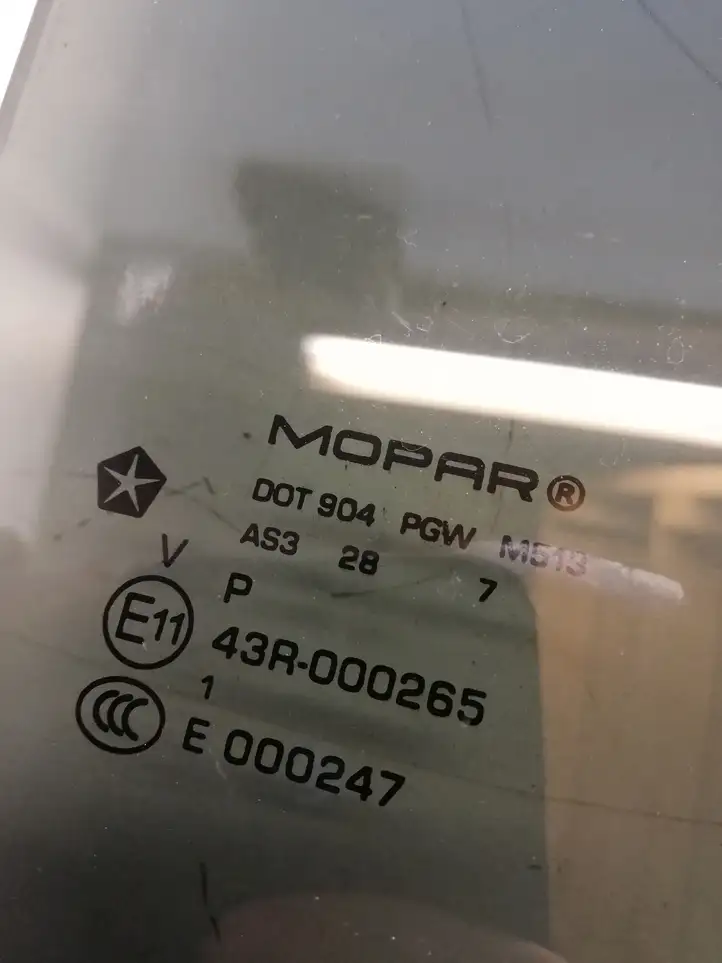 Jeep Grand Cherokee (2010 - 2021) 43R000265 Стекло задней двери — фото 2