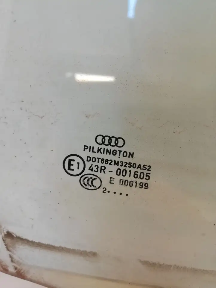 Audi A4 S4 B8 8K (2007 - 2011) 43R001605 Стекло передней двери — фото 2