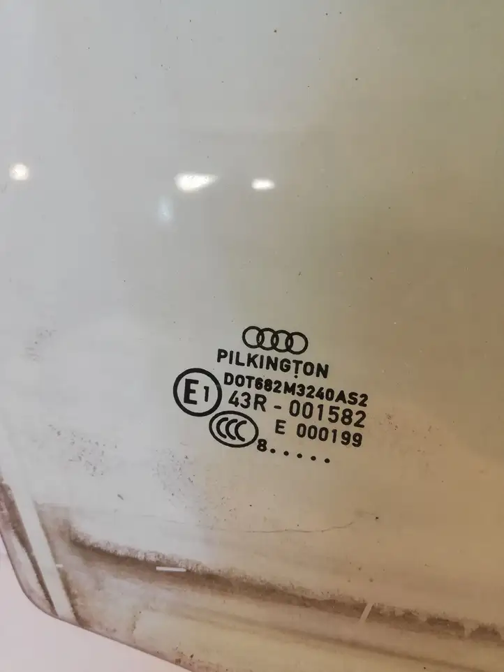 Audi A4 S4 B8 8K (2007 - 2011) 43R001582 Стекло передней двери — фото 2