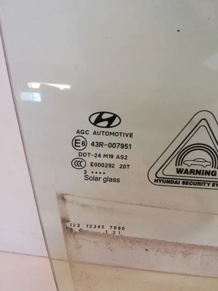 Hyundai ix35 (2013 - 2019) 43R007951 Стекло передней двери — фото 2