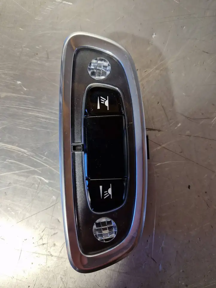 Volvo XC90 (2014 - 2019) 31694120 Задняя подсветка — фото 1