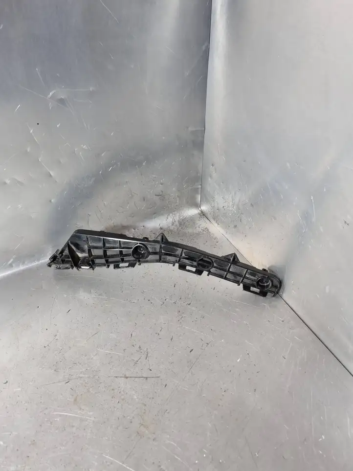 Toyota Avensis T270 (2015 - 2018) 5257505041 Кронштейн заднего бампера — фото 1