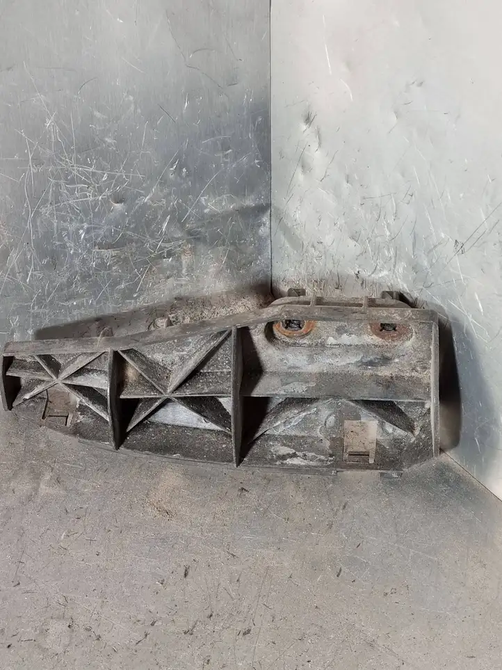 Toyota Corolla Verso AR10 (2004 - 2009) 525620F010 Кронштейн заднего бампера — фото 2