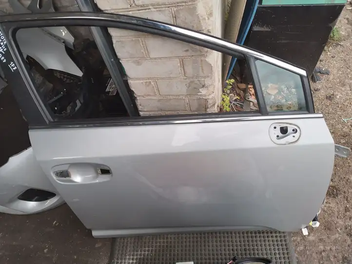 Toyota Avensis T270 (2015 - 2018) 1F7 Дверь — фото 2