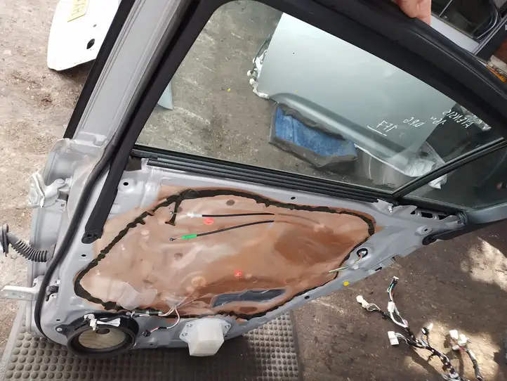 Toyota Avensis T270 (2015 - 2018) 1F7 Задняя дверь — фото 3