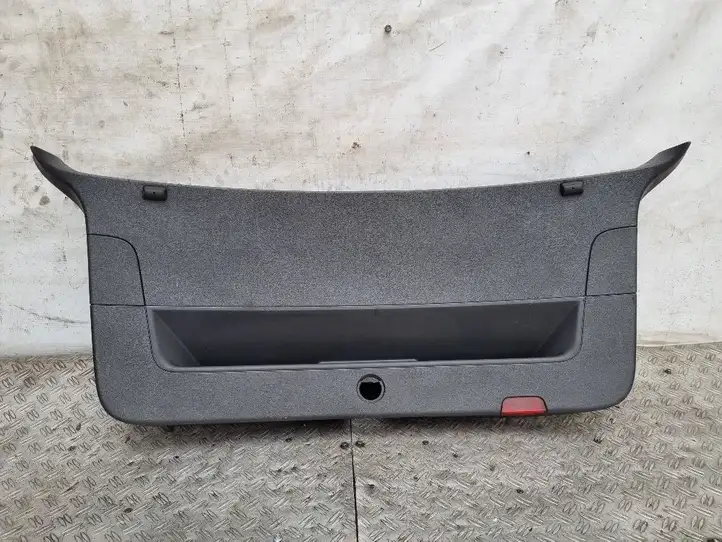 Volkswagen Golf Plus (2004 - 2008) 5M0867601 Комплект обшивки крышки багажника — фото 5