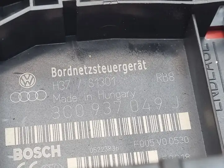 Volkswagen PASSAT B6 (2005 - 2010) 3C0937049J Модуль комфорта — фото 3