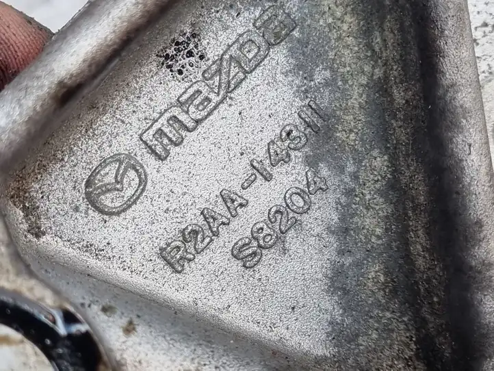 Mazda 6 (2009 - 2012) R2AA14311 Кронштейн масляного фильтра — фото 4