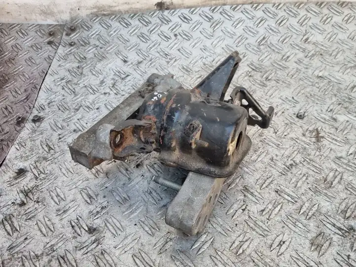 Toyota RAV 4 (XA30) (2006 - 2016) Опора двигателя — фото 4
