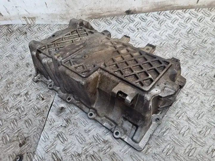 Mini One Cooper Cabrio R52 (2003 - 2008) 04777834AB Картер двигателя — фото 5
