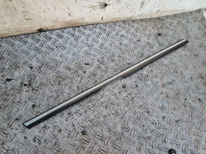 Mini One Cooper Cabrio R52 (2003 - 2008) 7072931 Облицовка заднего бокового стекла — фото 1