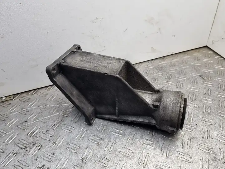 BMW X5 E70 (2006 - 2013) 7552540 Кронштейн подвесного подшипника — фото 1