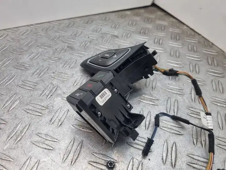 Land Rover Evoque I (2011 - 2015) BJ3213D767CC1 Кнопки на рулевом колесе — фото 6