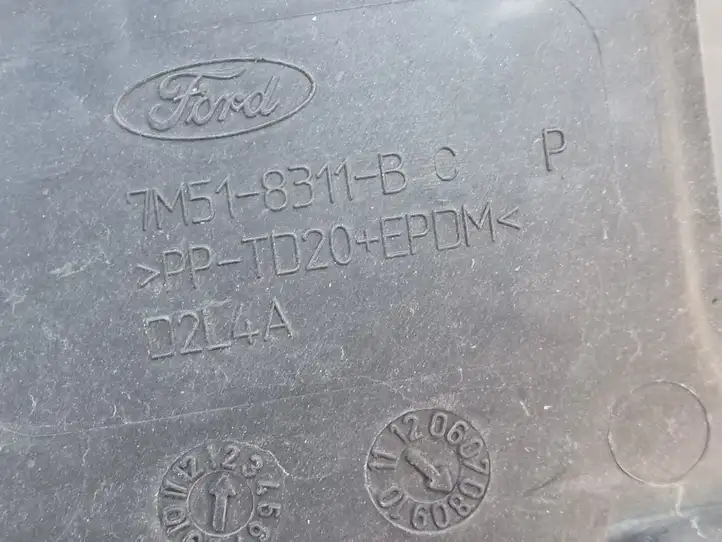 Ford Focus (2005 - 2008) 7M518311BC Дефлектор воздуха — фото 2