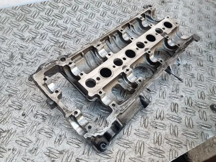 Land Rover Evoque I (2011 - 2015) 9686705110 Крышка головки блока цилиндров — фото 8