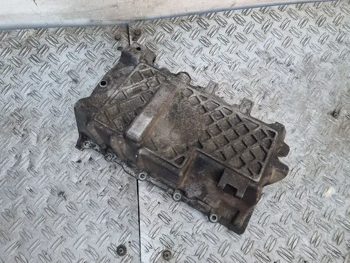 Mini One Cooper Cabrio R52 (2003 - 2008) 04777834AB Картер двигателя — фото 4
