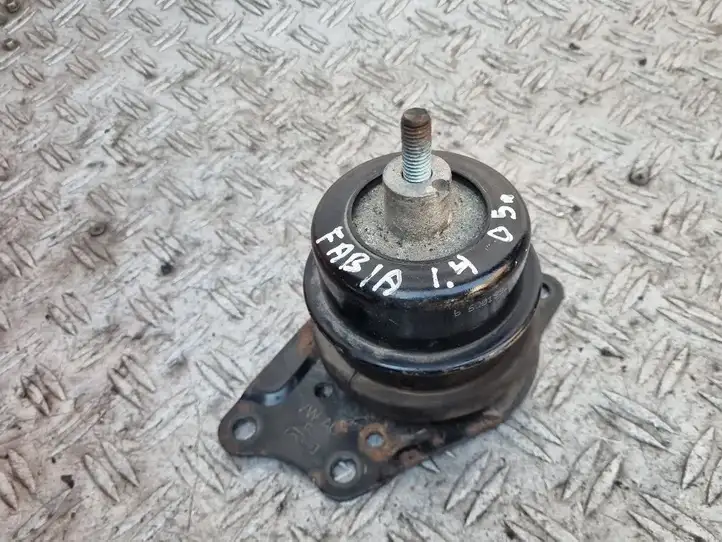 Skoda Fabia Mk1 (6Y) (1999 - 2007) 6Q0199262AN Опора двигателя — фото 4