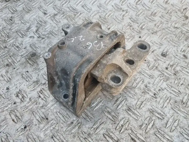 Volkswagen PASSAT B6 (2005 - 2010) 1K0199262P Опора двигателя — фото 1