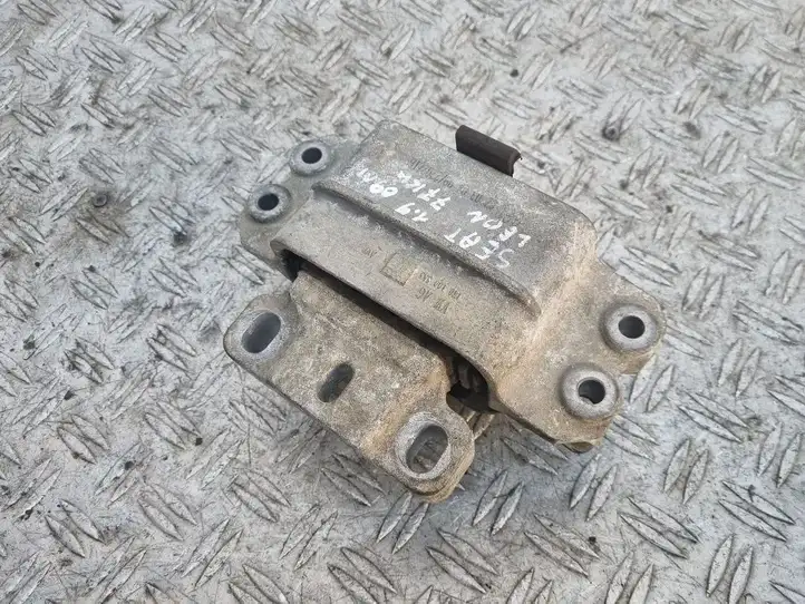 Seat Altea XL (2004 - 2015) 1K0199555M Опора двигателя — фото 1