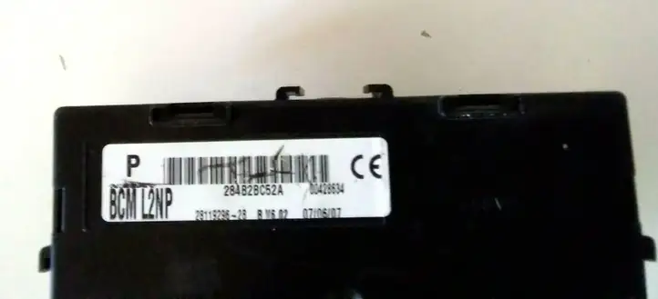 Nissan Note (E11) (2006 - 2014) 284B2BC52A Модуль комфорта — фото 3