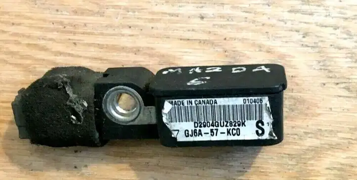 Mazda 6 (2005 - 2007) GJ6A57KC0 Датчик удара SRS — фото 2