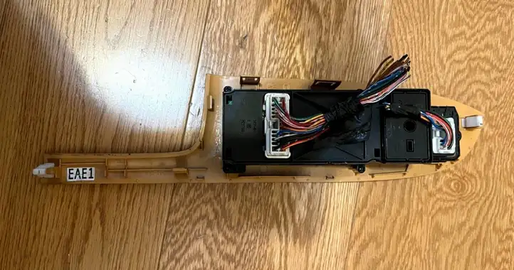 Honda Accord (2003 - 2007) C8HHH2EMF50 Кнопка стеклоподъемников — фото 2