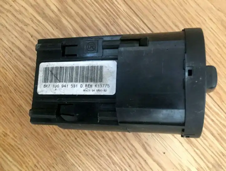 Skoda Octavia Mk2 (1Z) (2004 - 2013) BK71U0941531 Включатель фонарей — фото 2