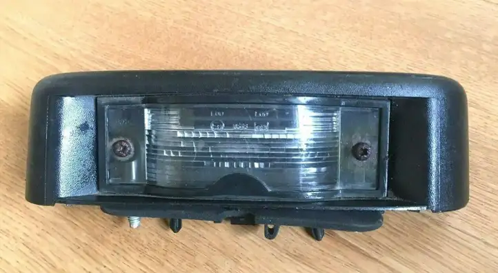 Opel Vivaro (2006 - 2014) 8200434687 Подсветка номера — фото 1