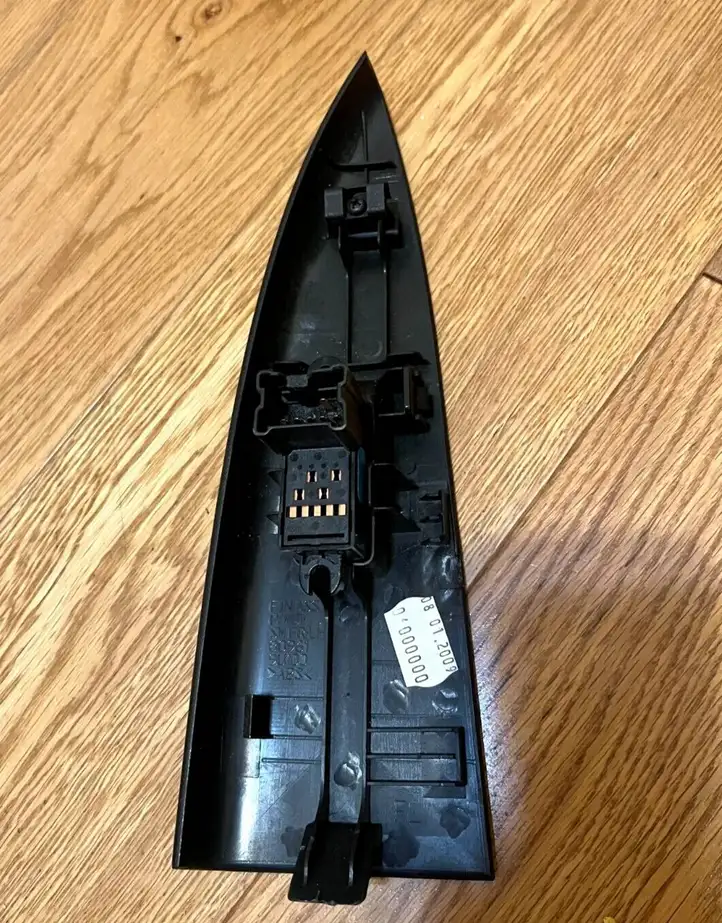 Nissan Note (E11) (2006 - 2014) 809619U10C Кнопка стеклоподъемников — фото 2