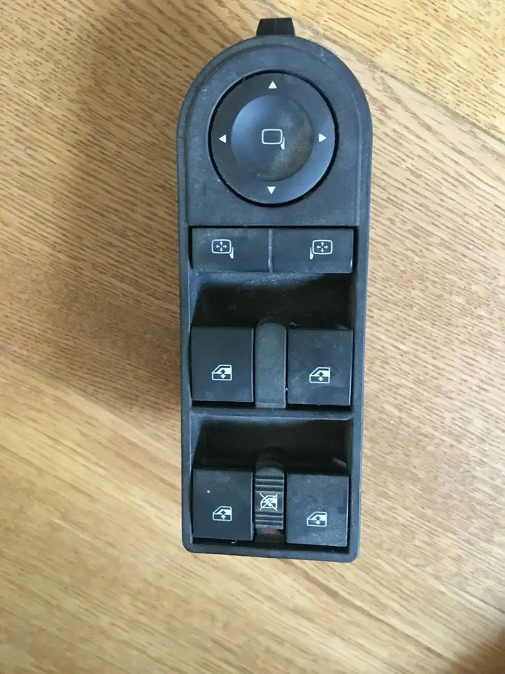 Opel Zafira B (2008 - 2014) 13228699 Блок кнопок стеклоподъемников — фото 1