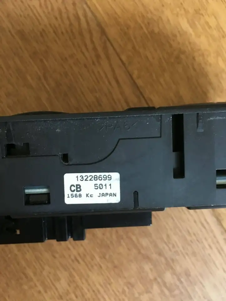 Opel Zafira B (2008 - 2014) 13228699 Блок кнопок стеклоподъемников — фото 3
