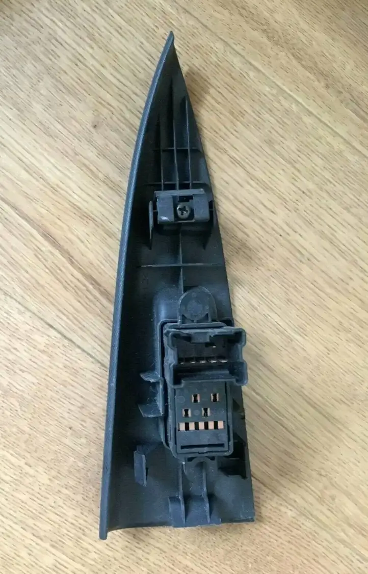 Nissan Note (E11) (2006 - 2014) 25411ED00A Кнопка стеклоподъемников — фото 2