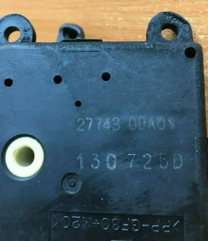 Nissan Qashqai (2006 - 2010) 2774300A01 Двигатель задвижки потока воздуха — фото 2