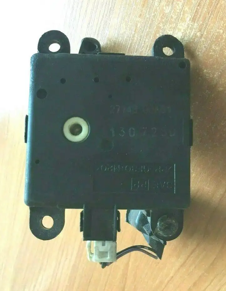 Nissan Qashqai (2006 - 2010) 2774300A01 Двигатель задвижки потока воздуха — фото 3