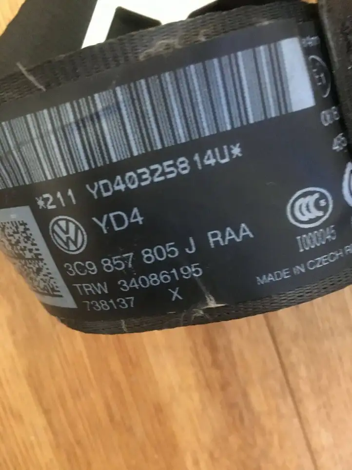 Volkswagen PASSAT B7 (2011 - 2014) 3C9857805J Задний ремень безопасности — фото 3