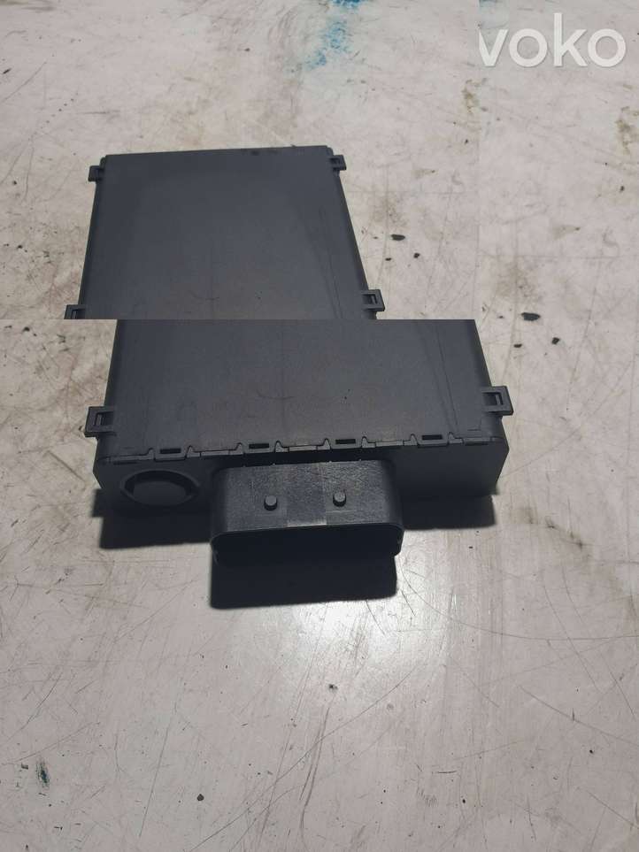 Audi A3/S3 8P (2008 - 2013)  8k0959663b Преобразователь напряжения / обменный модуль