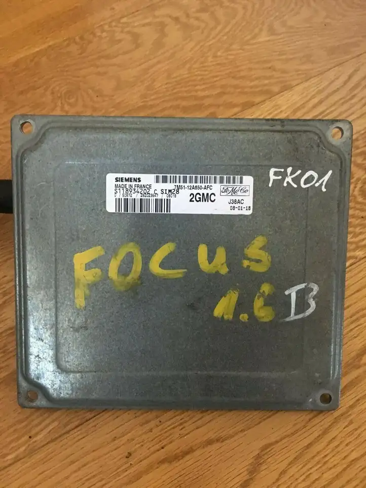 Ford Focus (2005 - 2008) 7M5112A650AFC Блок управления двигателем (ECU) — фото 1