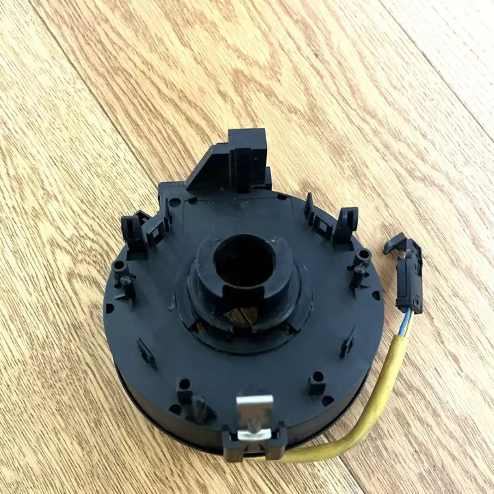 Toyota Corolla E120 E130 (2000 - 2004) 10400967830 Контактное кольцо SRS — фото 2
