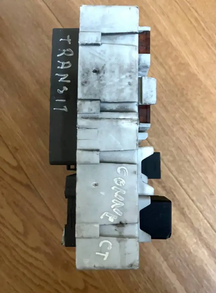 Ford Transit - Tourneo Connect (2009 - 2017) 518774104 Блок предохранителей (комплект) — фото 3