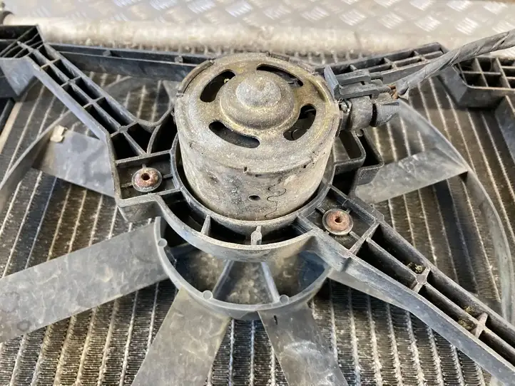 Smart ForTwo I (2000 - 2007) 0003428 Радиатор охлаждающей жидкости двигателя — фото 6