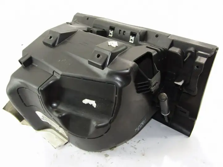 Ford S-MAX (2010 - 2015) Вещевой ящик — фото 2