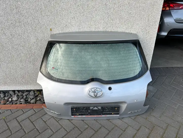 Toyota Auris 150 (2006 - 2012) Крышка багажника — фото 1
