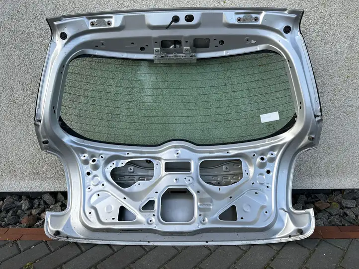 Toyota Auris 150 (2006 - 2012) Крышка багажника — фото 4